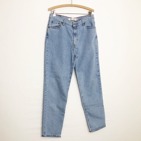 Levi’s 512 classic slim tapered, high rise, light wash jeans. - Picture 11 of 12